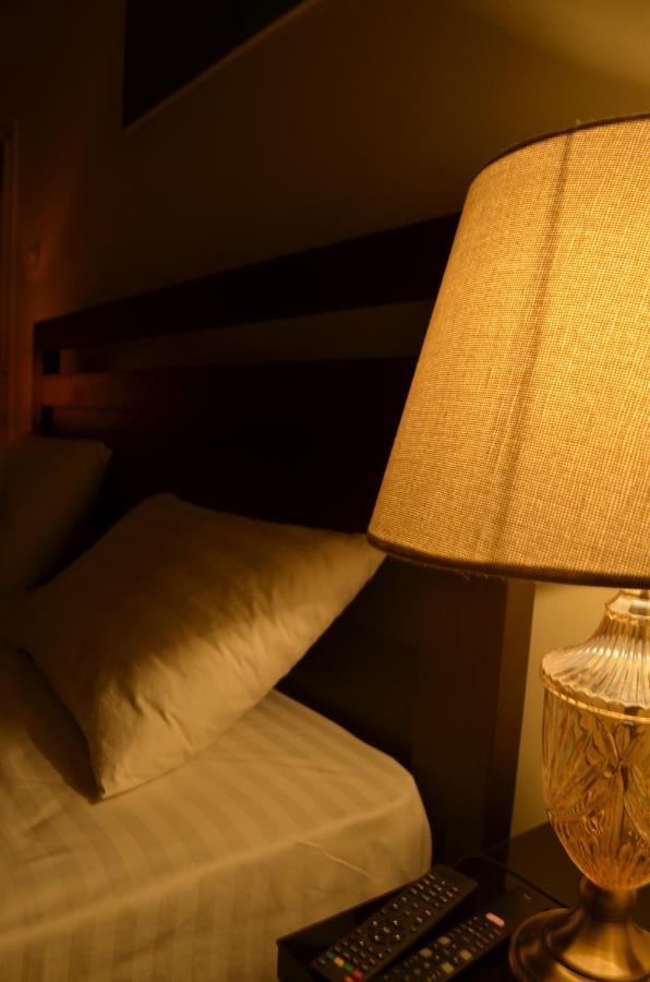 Starlit Hotel - Gilgit Ngoại thất bức ảnh