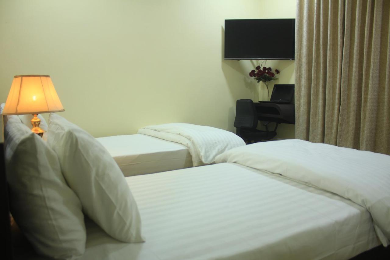 Starlit Hotel - Gilgit Ngoại thất bức ảnh