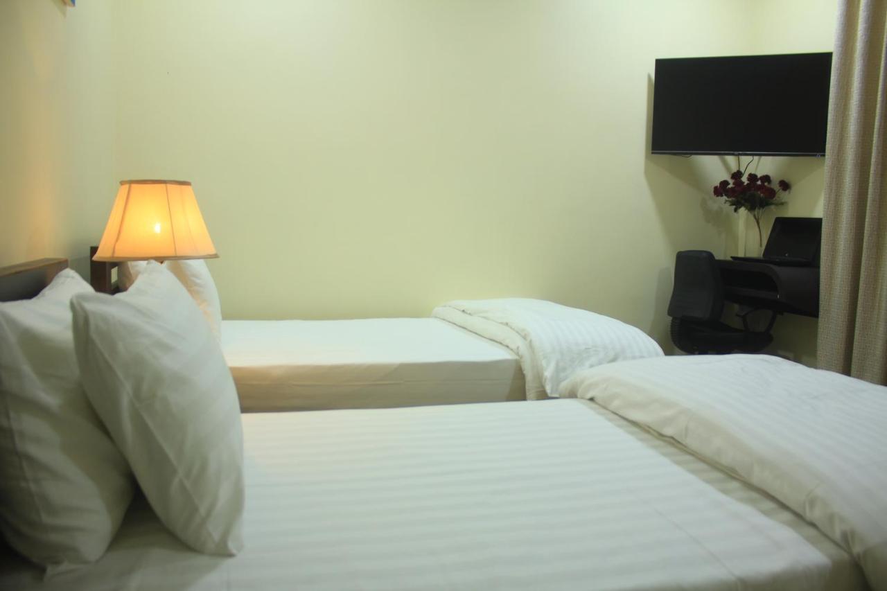 Starlit Hotel - Gilgit Ngoại thất bức ảnh
