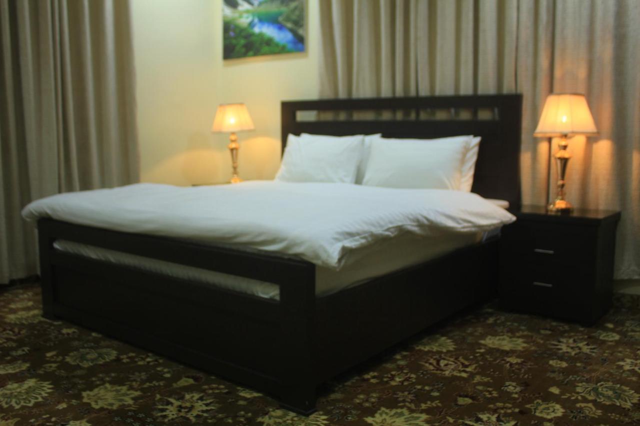 Starlit Hotel - Gilgit Ngoại thất bức ảnh